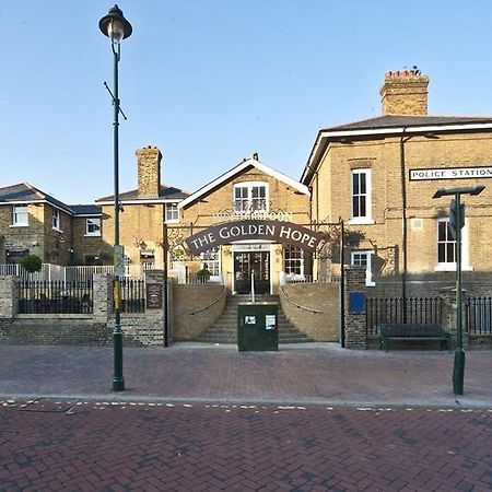 The Golden Hope Wetherspoon Hotel Sittingbourne Exterior photo